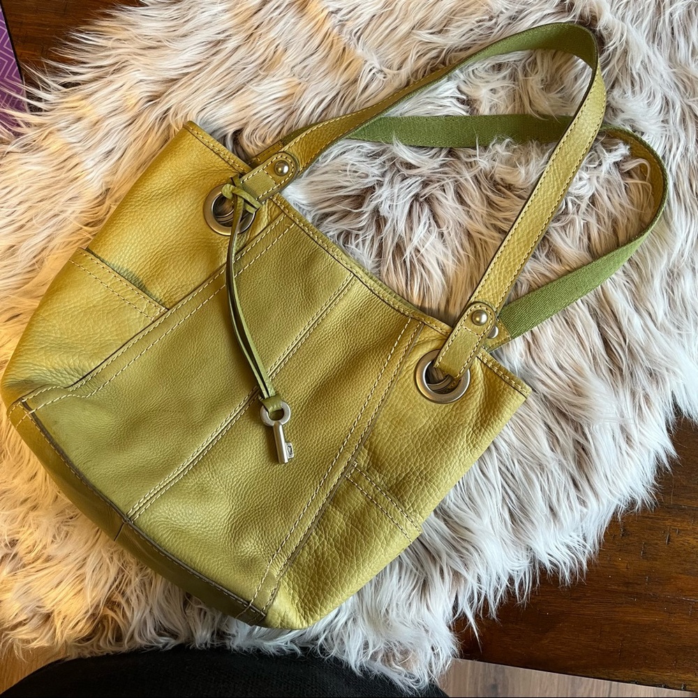 Fossil-Light/Citron Green Leather Purse